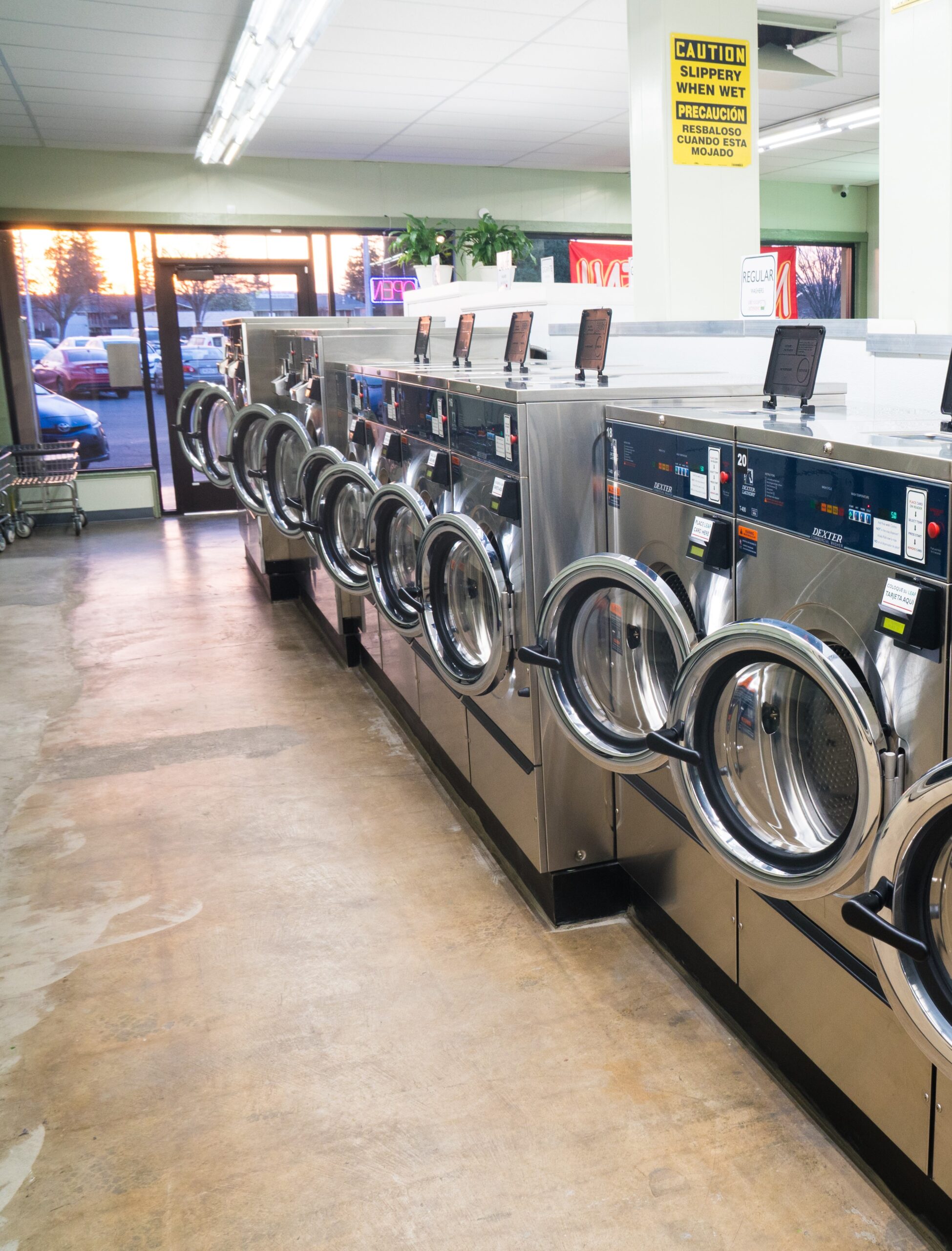 Leaf Laundry Clean and Modern Laundromat In West Sacramento